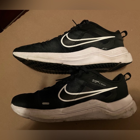 Nike Downshifter 12 Running Shoe - Picture 6 of 11